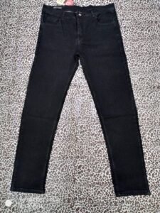 بنطال جينز أسود مطفي - مقاسات خاصة